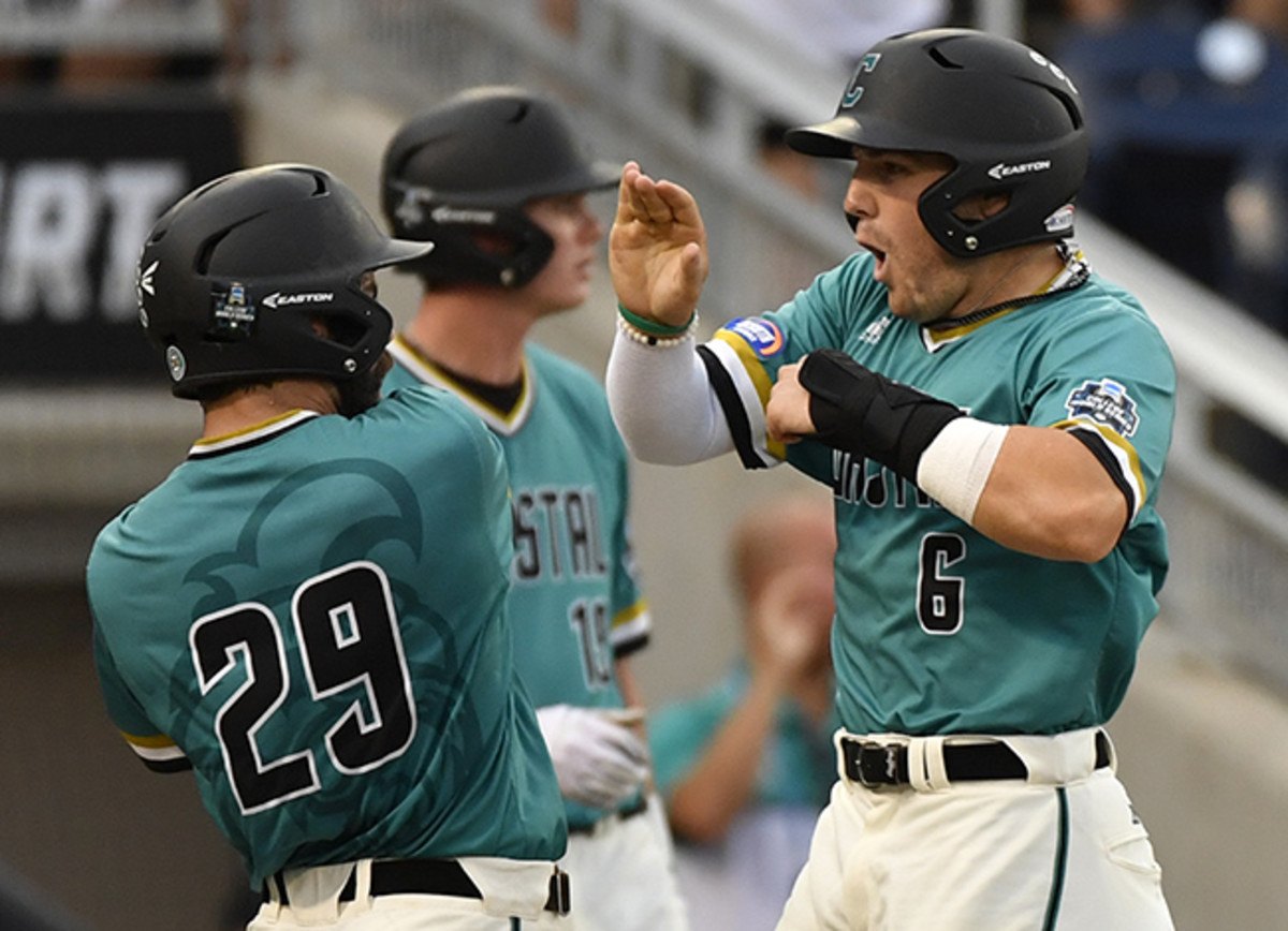 coastal-carolina-arizona-college-world-series-article1.jpg