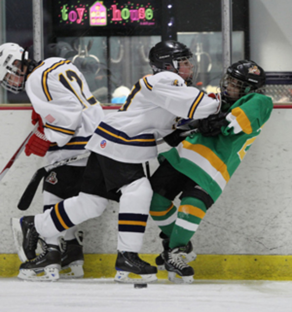 Hockey Canada bans checking in peewee division SI Kids Sports News