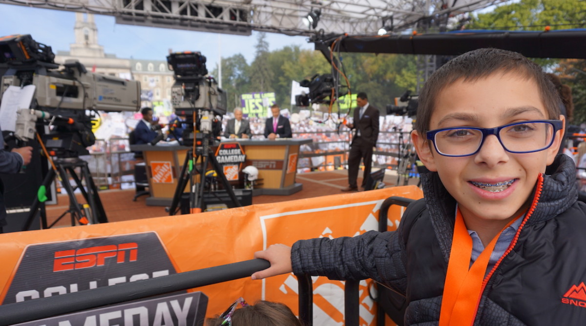 Behind the Scenes at ESPN's College GameDay - SI Kids: Sports News for ...