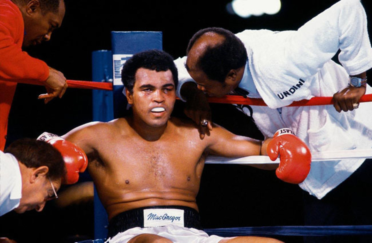 10-1980-Muhammad-Ali-Drew-Bundini-brown-001069420.jpg