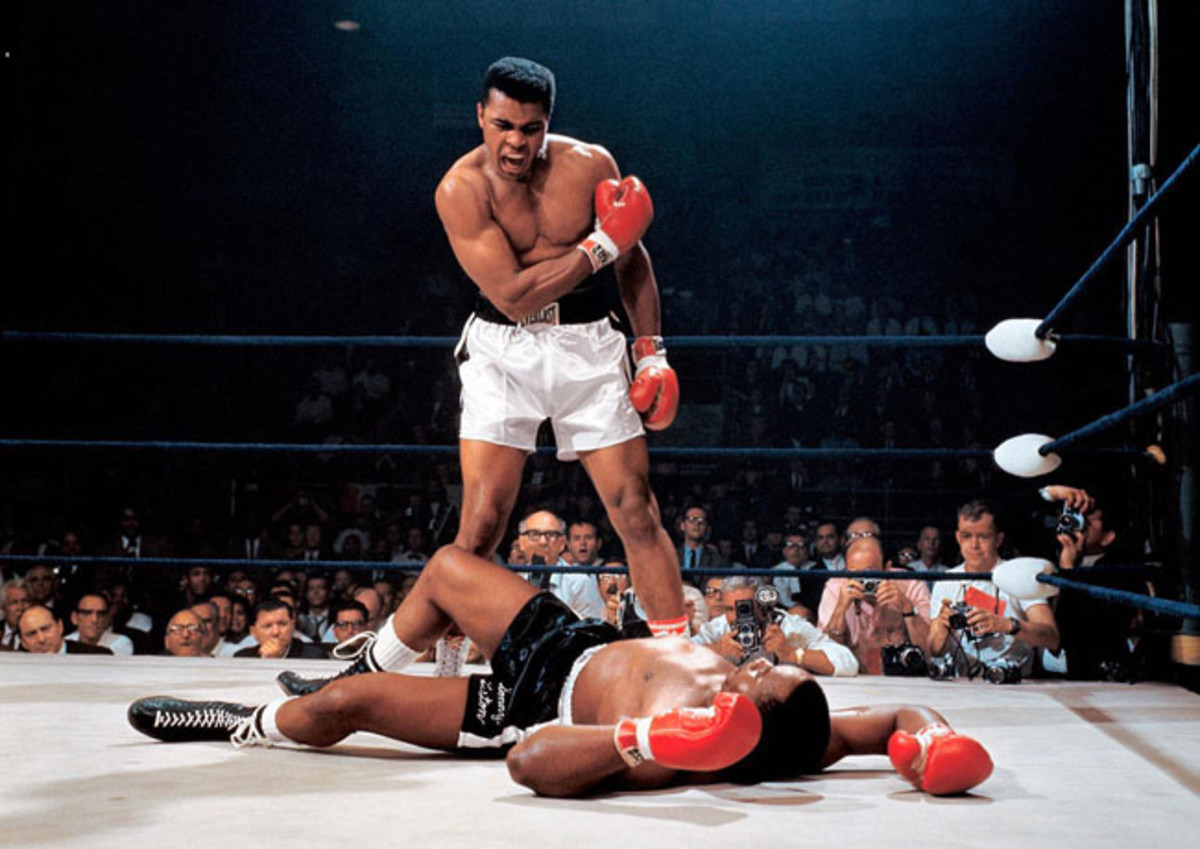 01-1965-0525-Muhammad-Ali-Sonny-Liston-II-001292890.jpg