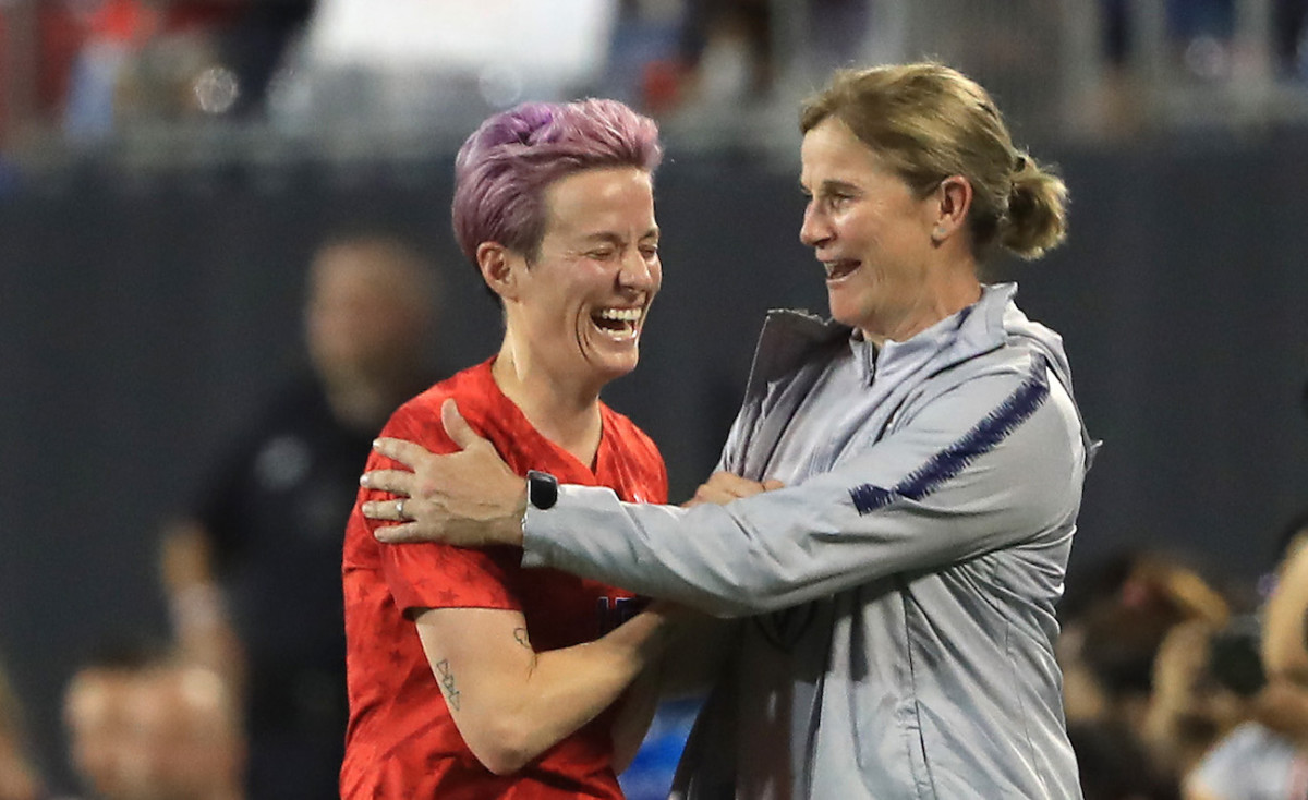 uswnt-laible-rapinoeellis.jpg