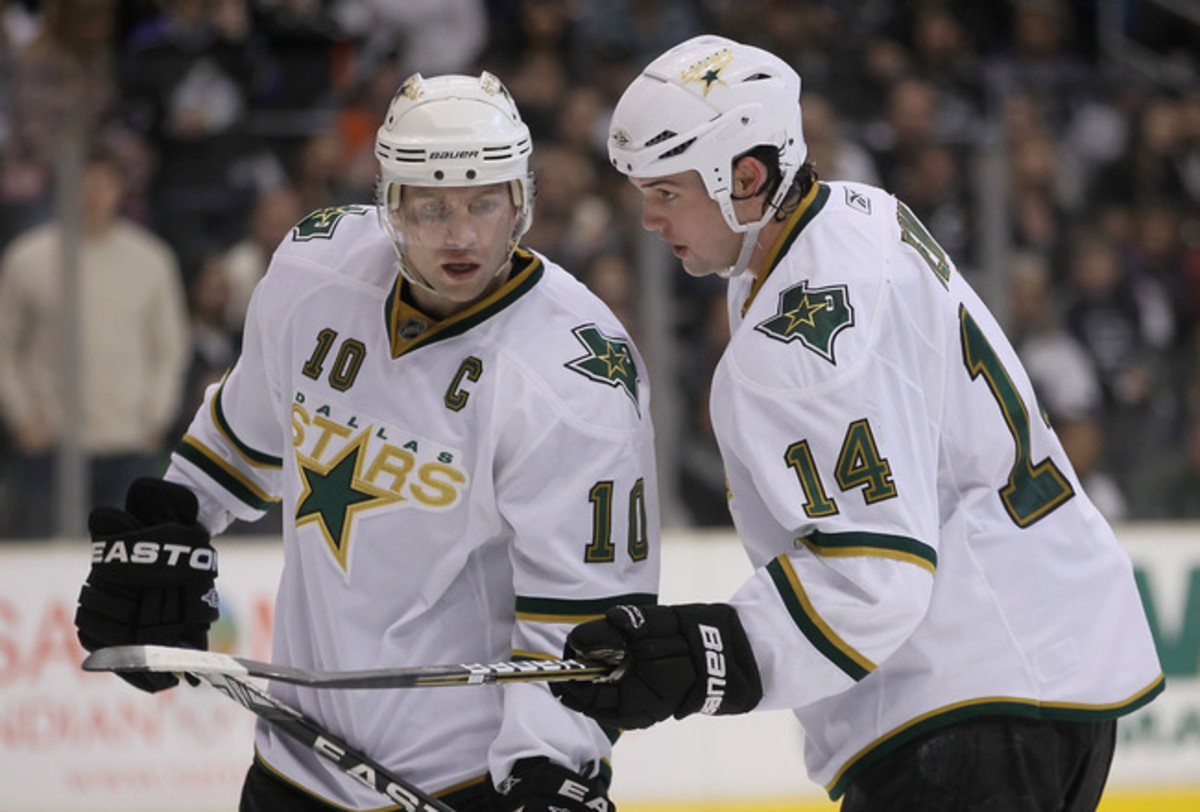 dallas stars old logo and old jerseys