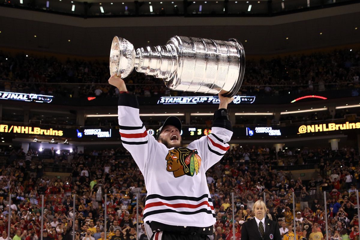 jonathan toews chicago blackhawks stanley cup 2013