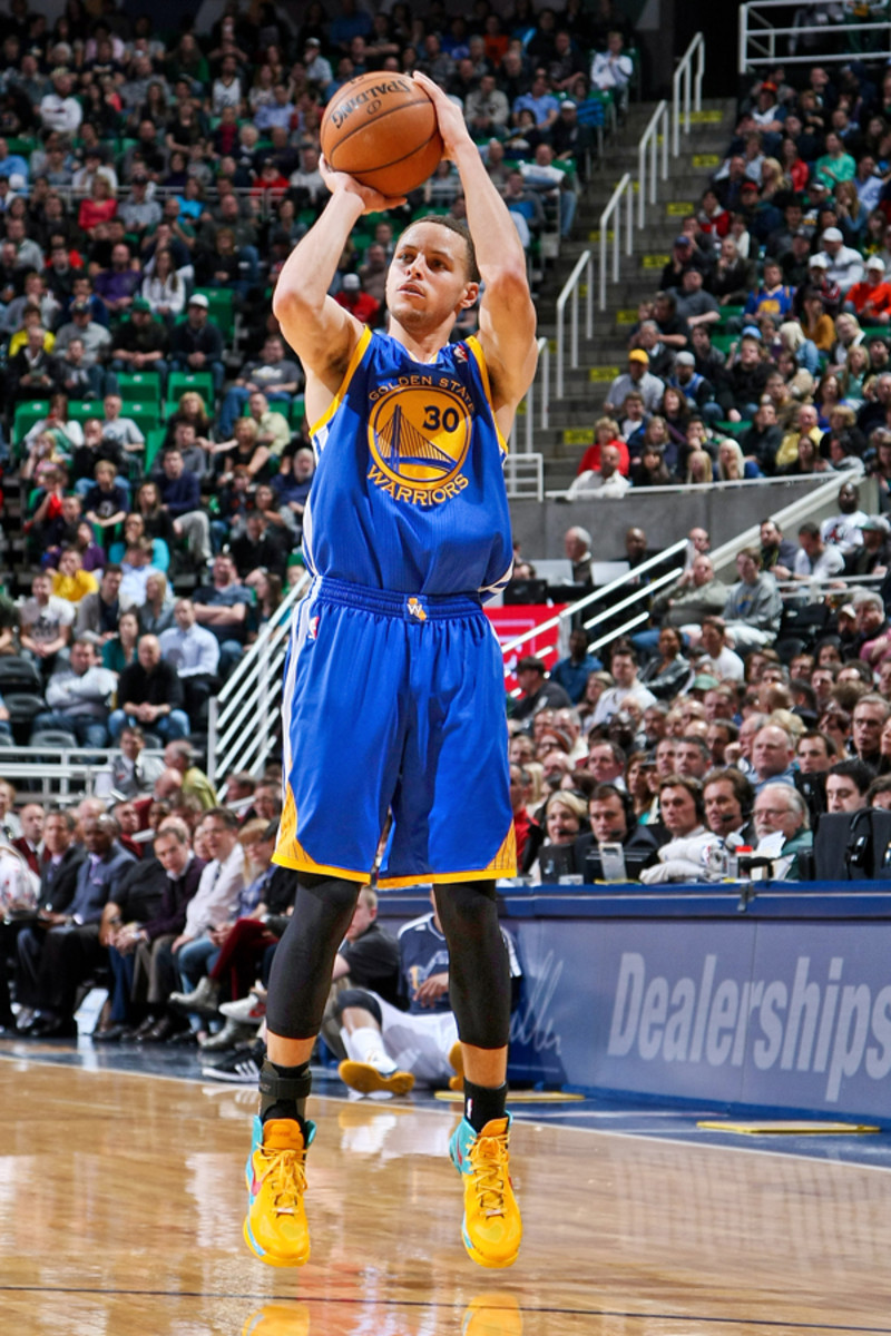 steph curry shooting 3