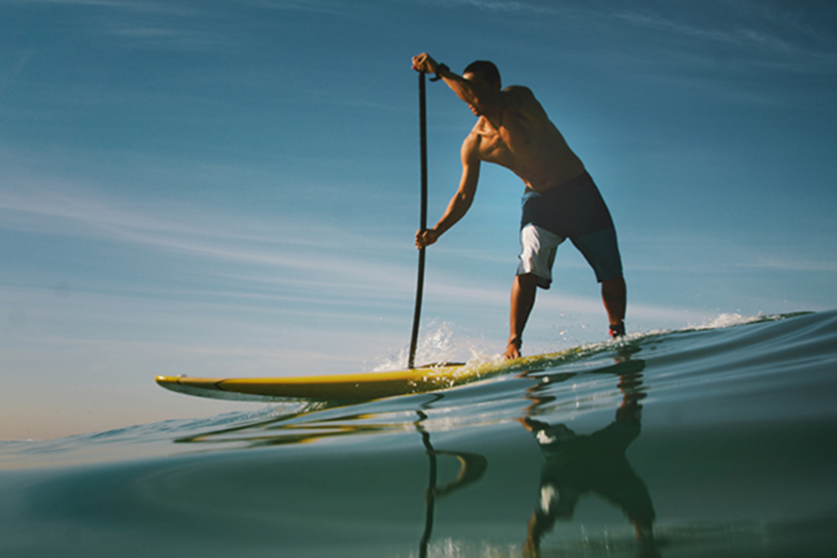 stand up paddle boarding SUP