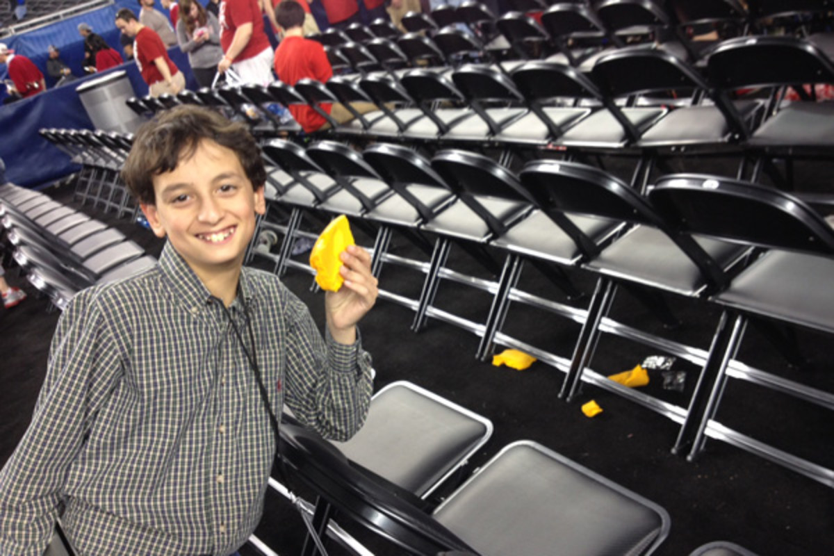 kid reporter jake aron wisconsin cheesehead final four 2014