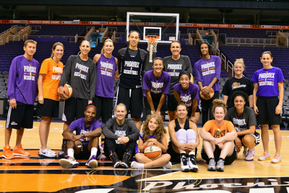 thanksgiving mia mcpoland phoenix mercury