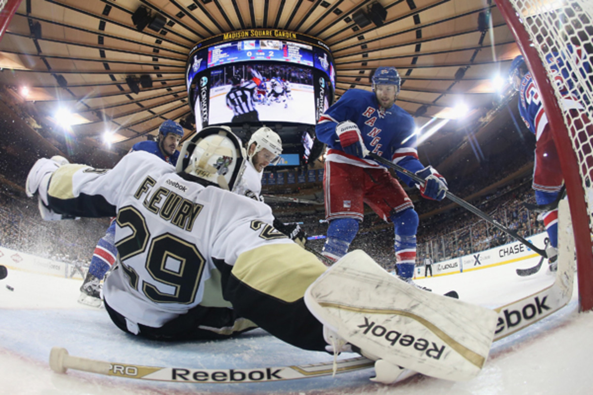 marc-andre fleury pittsburgh penguins back-to-back shutouts