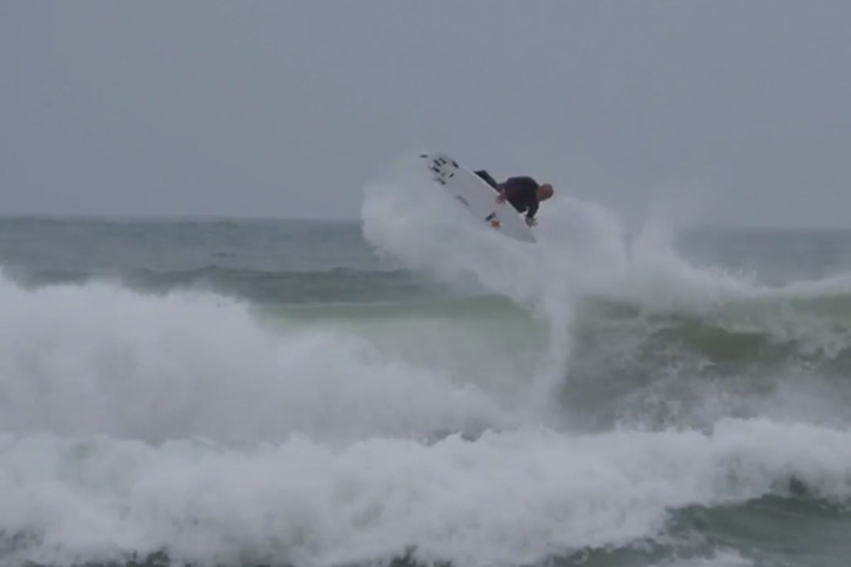 kelly slater surfing 540