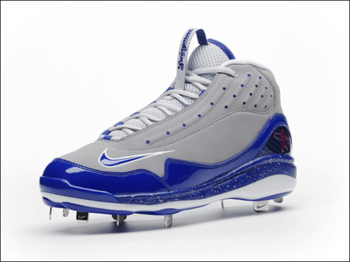 ken griffey jr youth cleats