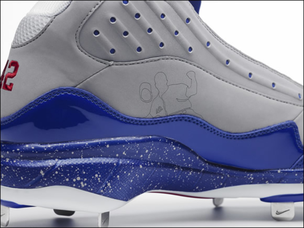 ken griffey jr cleats youth