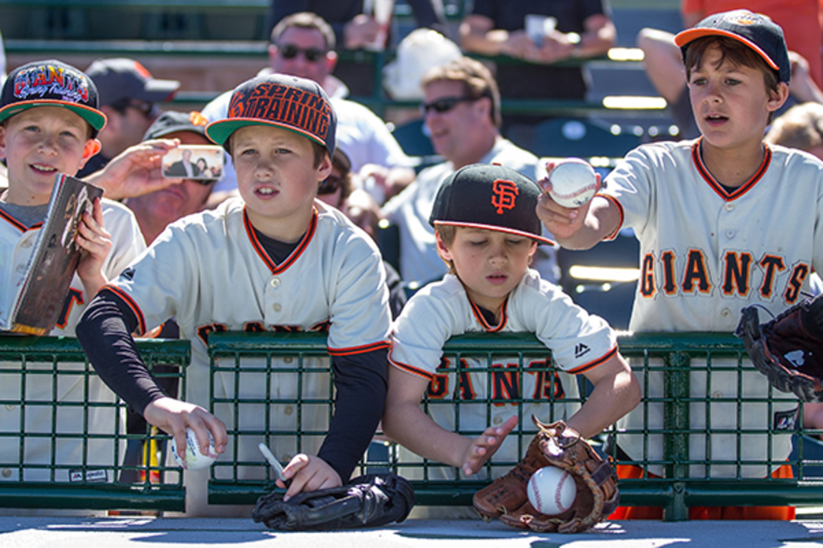 spring training autograph tips