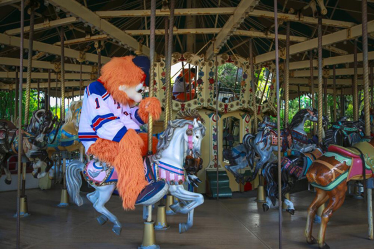 montreal canadiens youppi fallon