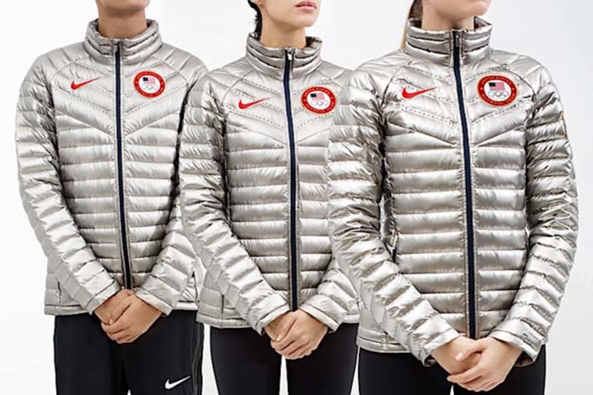 nike us medal stand look summit jacket