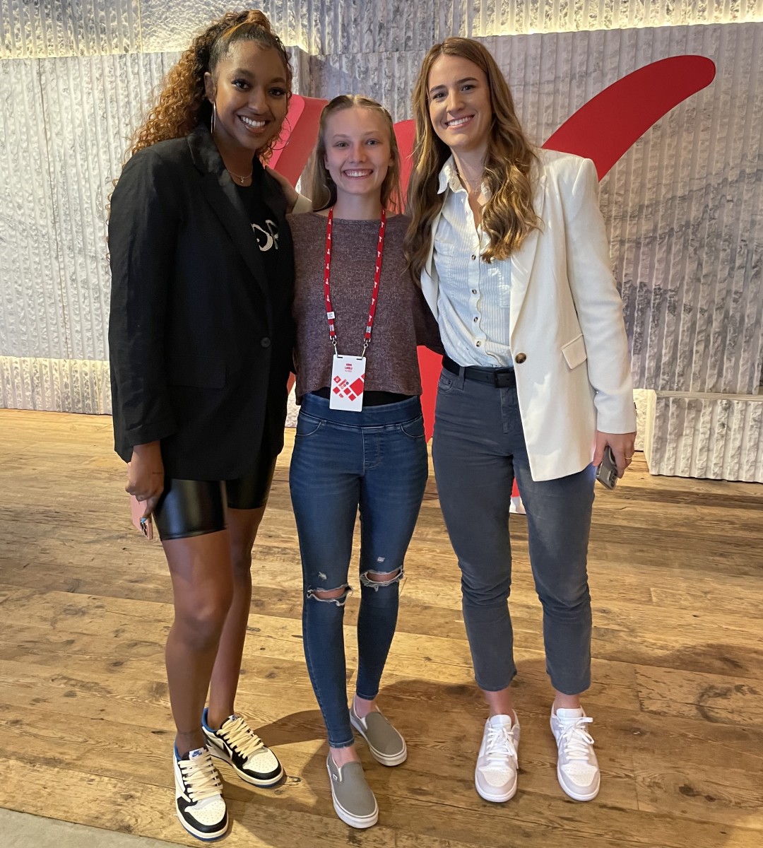 Kid Reporter Anna Laible with DiDi Richards and Sabrina Ionescu