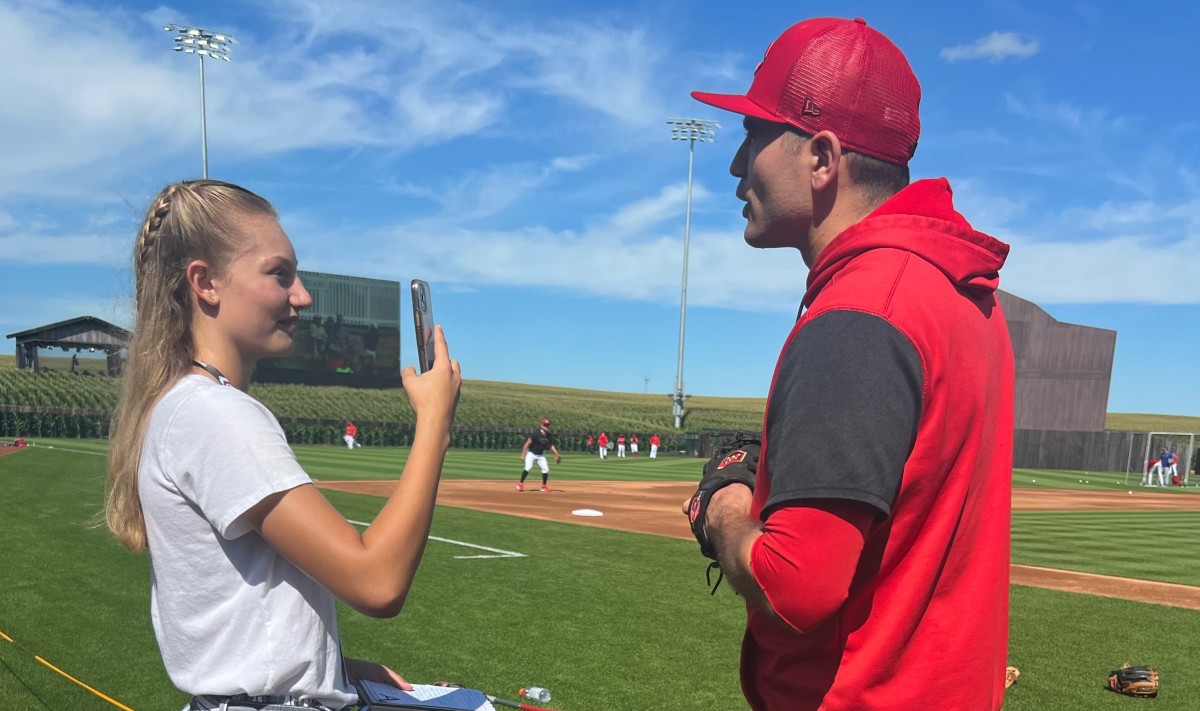 Kid Reporter Anna Laible and Reds first baseman Joey Votto